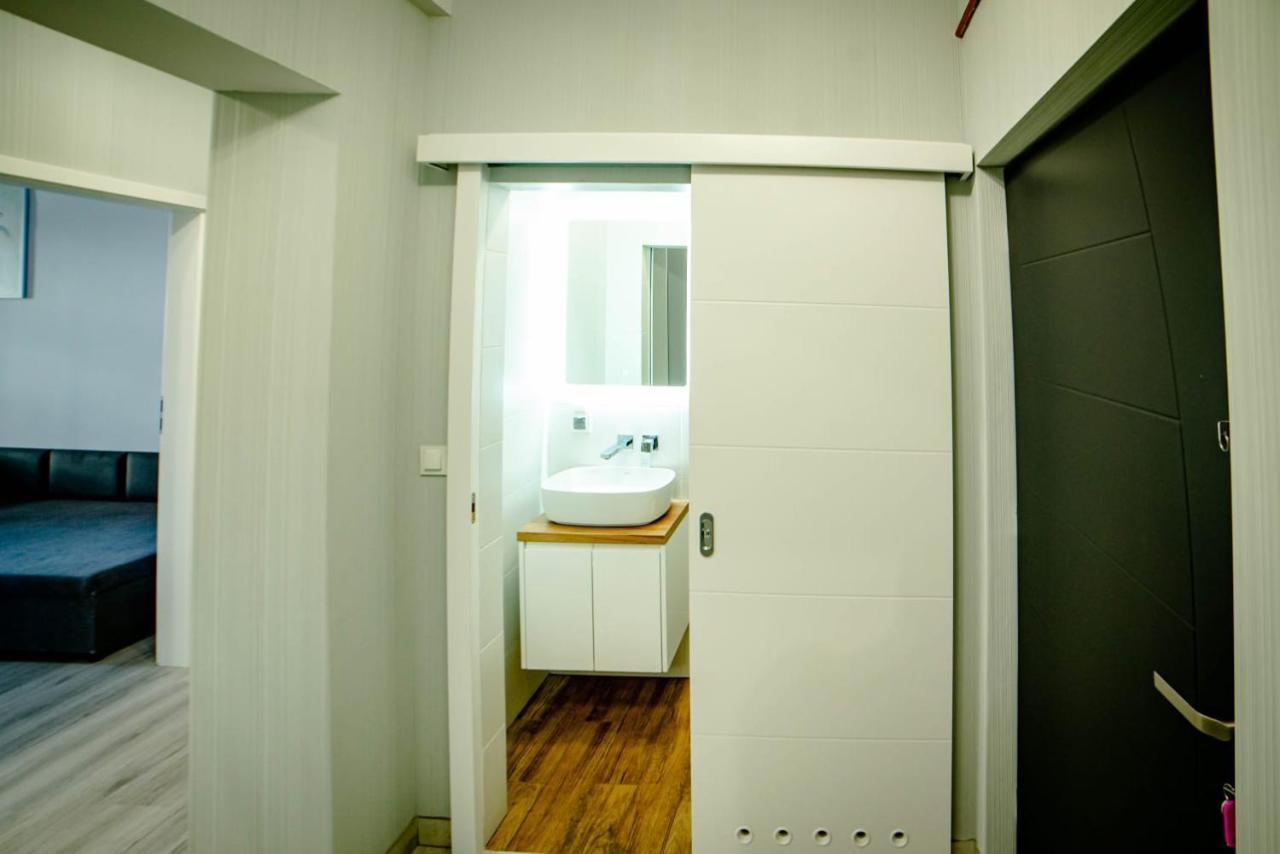Lofty Apartamenty Namyslow I Luaran gambar